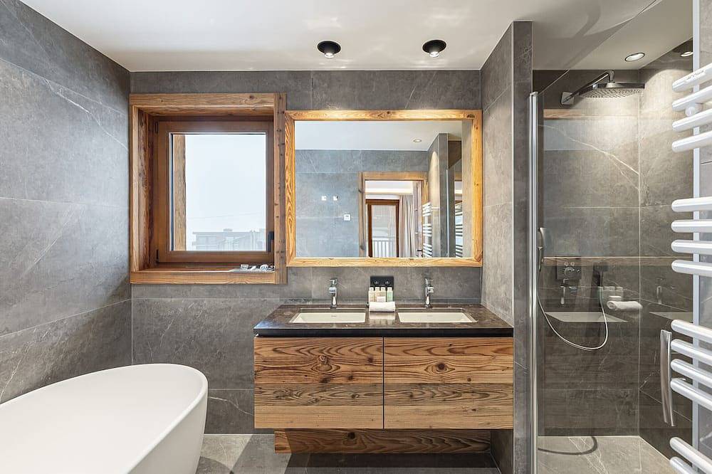 Chalet spacieux à Courchevel avec piscine et sauna in Courchevel 1300 (Le Praz), Saint-Bon-Tarentaise