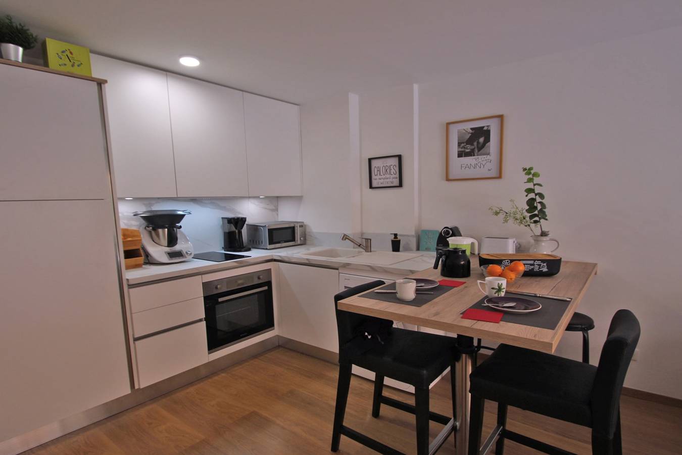 Appartement entier, Bel appt en plein coeur du centre-ville in Sainte-Maxime, Côte méditerranéenne (France)