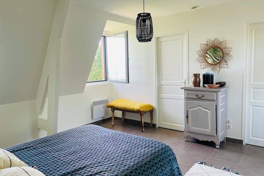 Grande maison normande, entre Trouville et  Honfleur - 5 chambres, 11 couchages in Cricquebœuf, Région de Lisieux