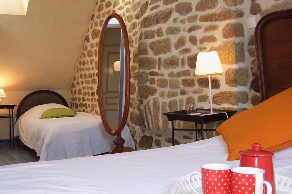 Gemütliches Haus in der Bucht von Mont-Saint-Michel in Saint-Laurent-de-Terregatte, Avranches region