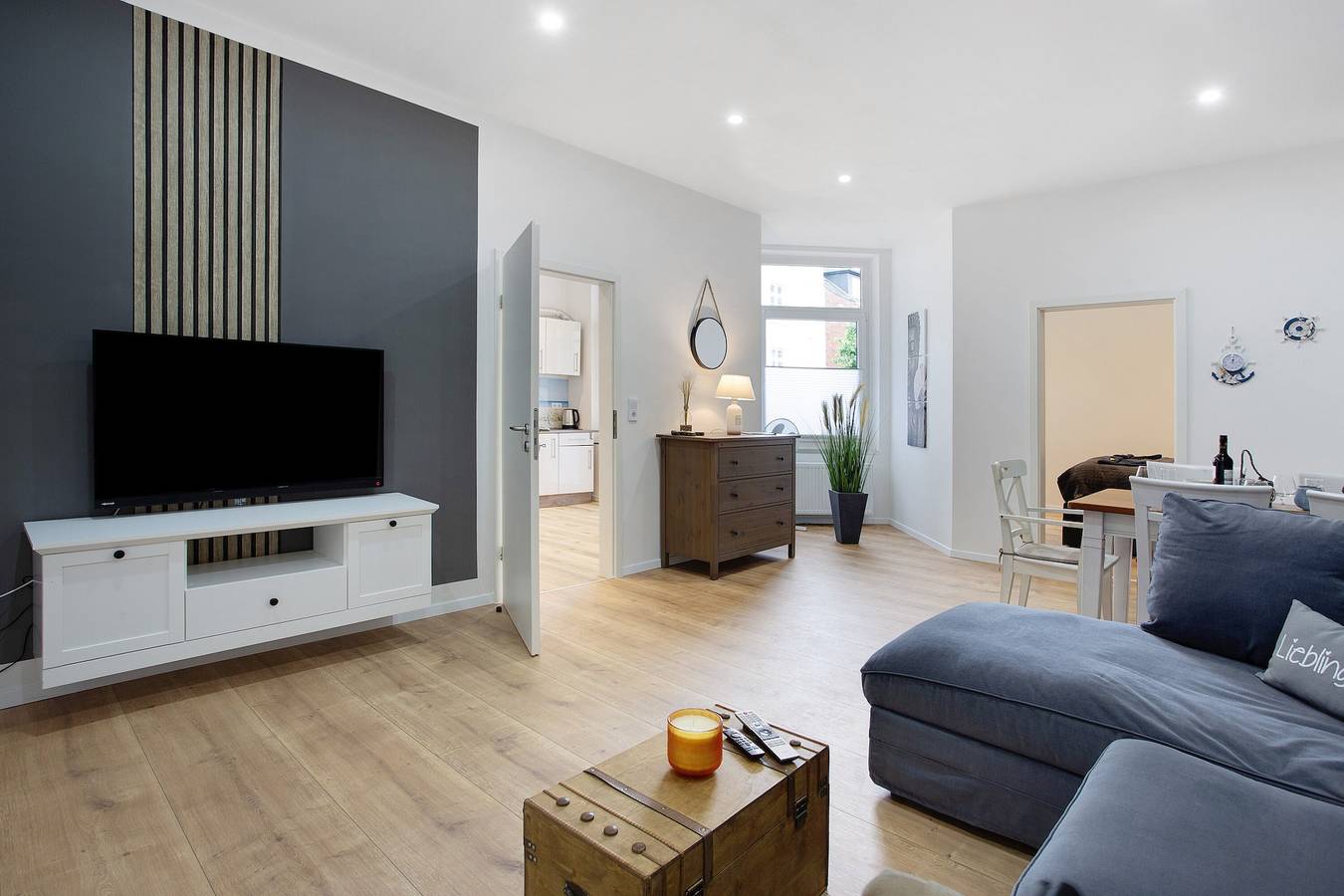 Ganze Wohnung, Ferienwohnung 'Küstenzauber - Balkon - Top Lage' mit Terrasse, Balkon und Wlan in Wilhelmshaven, Nordseeküste