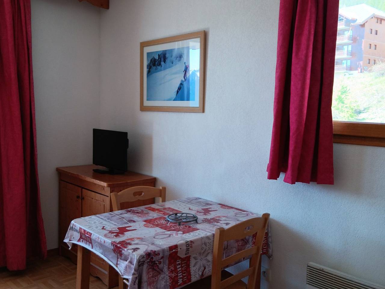 Entire studio, 26m² Studio for 2 People Pmr in Puy-Saint-Vincent in Puy-Saint-Vincent, Écrins National Park