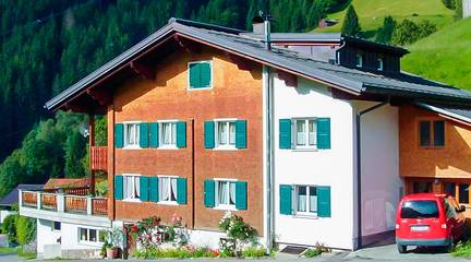 Ferienwohnung für 6 Personen, mit Terrasse und Ausblick in Gaschurn und Umgebung