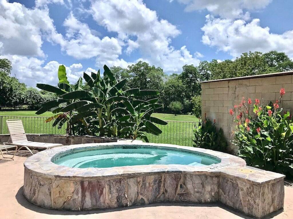 Ganze Wohnung, Wasserrad Retreat-Pet-Friendly-Schlafmöglichkeiten für bis zu 6! in New Braunfels, Comal County