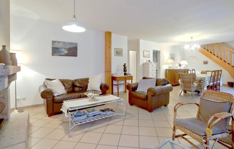 Location de vacances pour 8 personnes, avec terrasse et jardin à Quettehou - 4