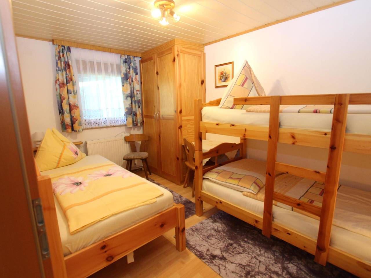 Ganze Wohnung, Komfortable Wohnung mit großem Balkon und Pool in Liebenfels, Mittelkärnten