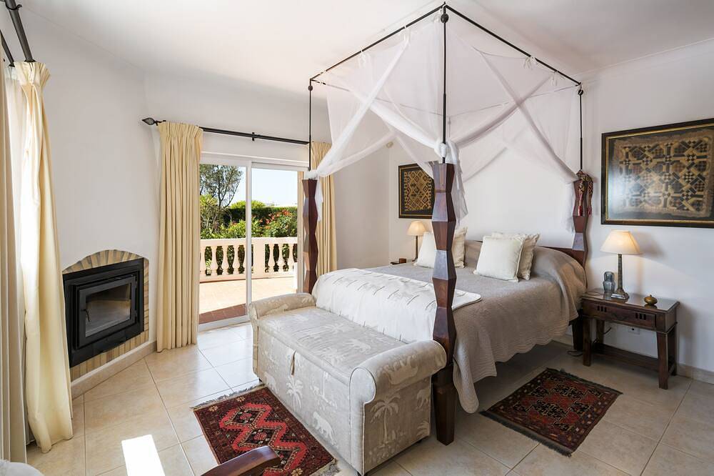 Golf-Villa mit Pool und fantastischem Ausblick in Budens, Faro Distrikt