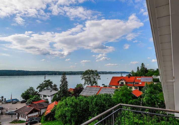 Ferienwohnung für 4 Personen, mit Balkon und Sauna sowie Seeblick und Ausblick beim Oktoberfest - 2