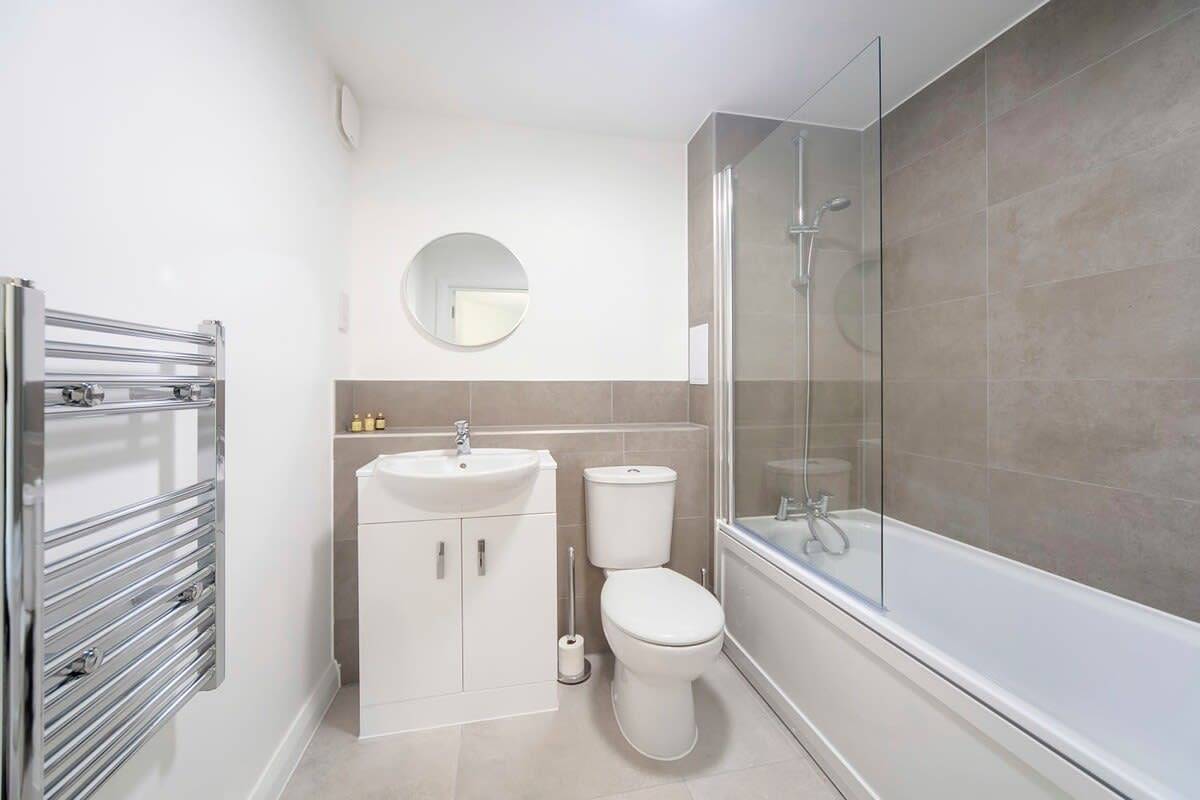 Ganze Wohnung, Ashford Town Centre - 1Br with fast Wifi & Balcony in Ashford, Ashford und Umgebung