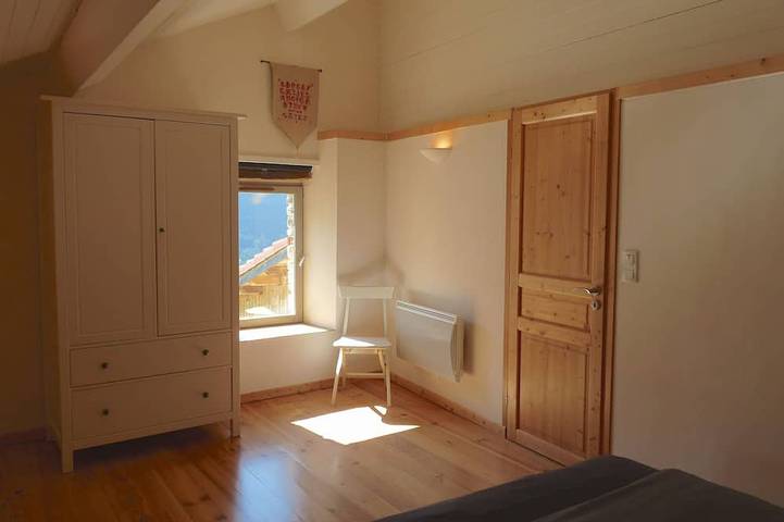 Gîte pour 8 personnes, avec jardin et sauna à Rencurel - 3