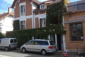 Gîte pour 2 personnes, avec jardin dans Thermes De Neris Les Bains Neris Les Bains