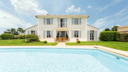 Cottage pour 8 personnes, avec piscine et jardin, animaux acceptés à L'Aiguillon-sur-Vie
