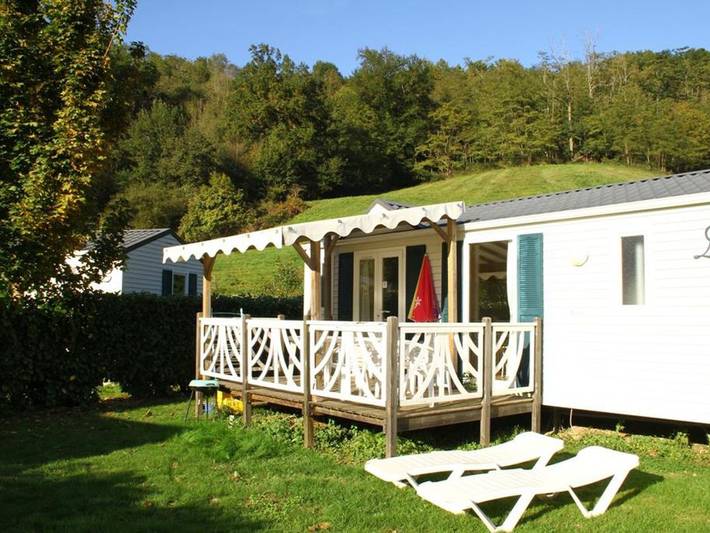 Mobil home pour 5 personnes, avec terrasse et piscine, animaux acceptés