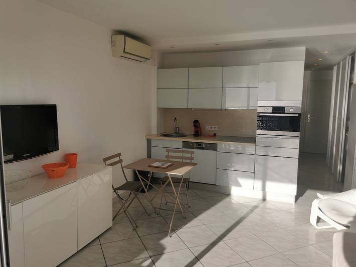 Location de vacances pour 2 personnes, avec balcon dans Plage de Juan-les-Pins - 4