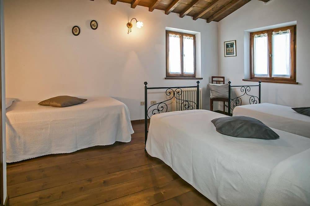 Villa Monica - Private Villa, 5 Zimmer, Pool, Wlan, haustierfreundlich, Marken in San Costanzo, Valle del Metauro