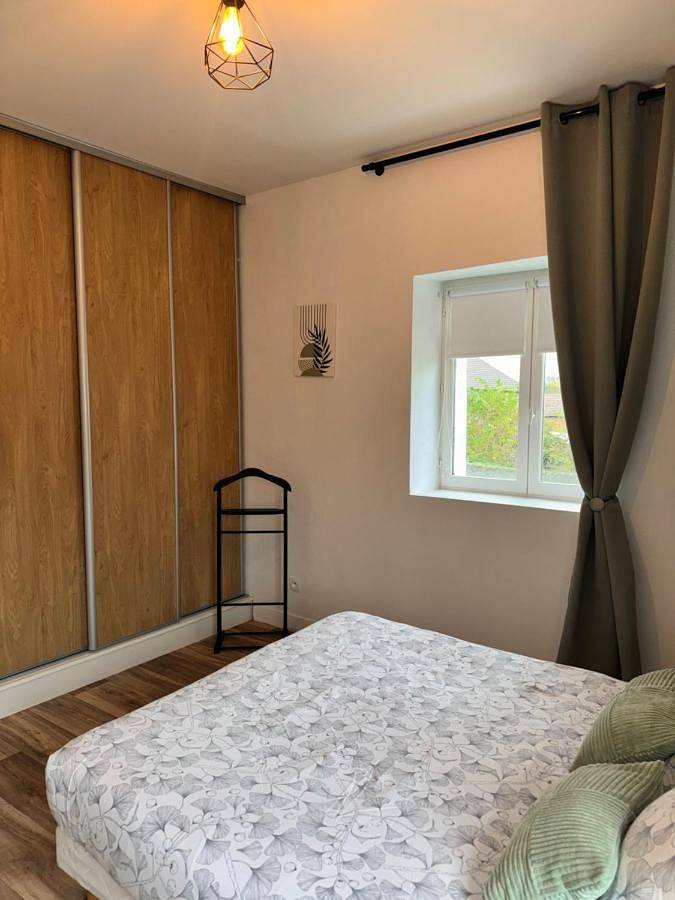 Appartement entier, Three-Bedroom Apartment in Marles-en-Brie, Seine-et-Marne