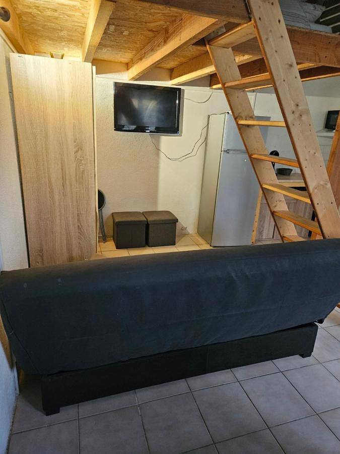 Gîte pour 4 personnes, avec terrasse à La Coquille - 3