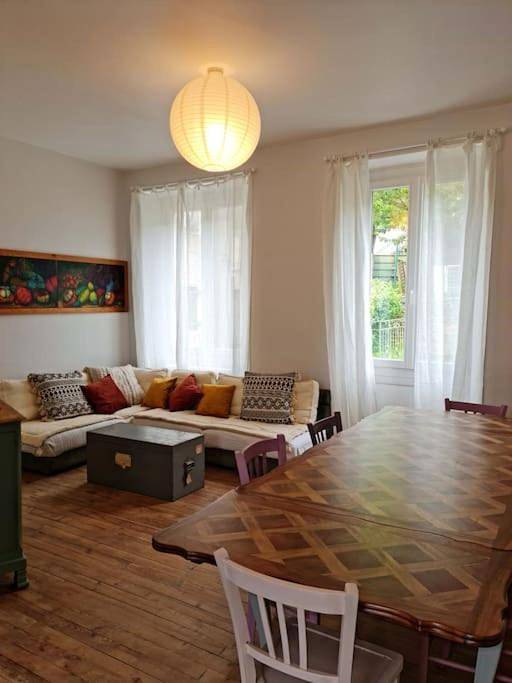 Location de vacances pour 7 personnes, avec Jardin et Vue à Hauterives