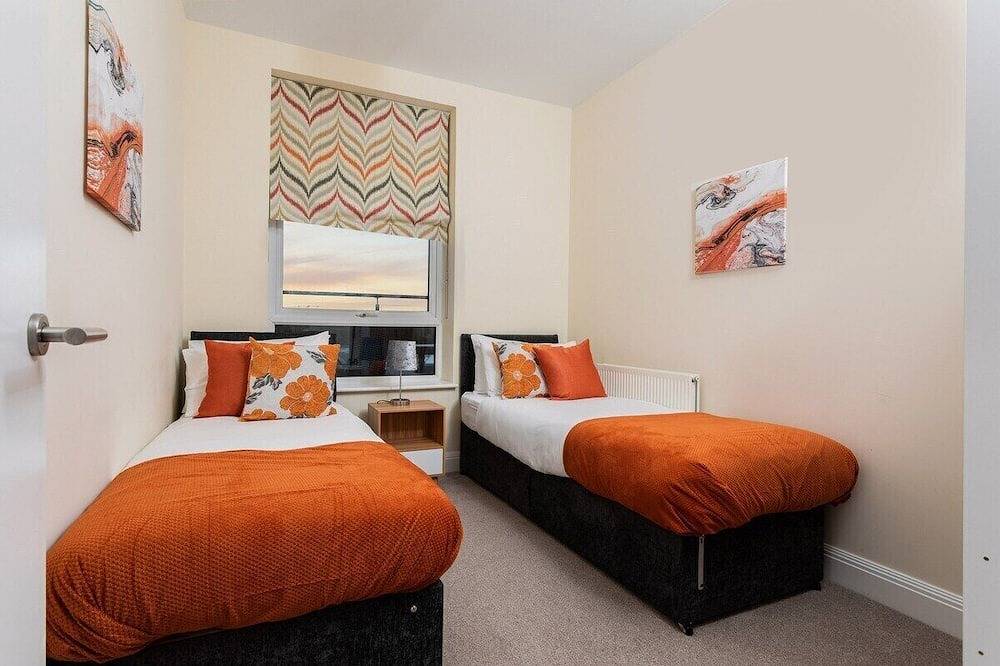 Apartamento entero, Condominio-Vista a la Ciudad-Baño privado externo in Ashford, Región de Ashford