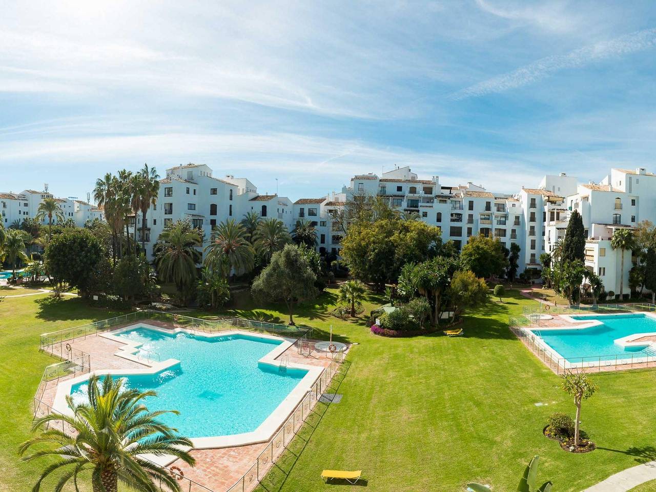 Entire vacation apartment, Elegant Apartment For A Holiday To Remember In The Heart Of Puerto Banús! in Marbella West, Marbella