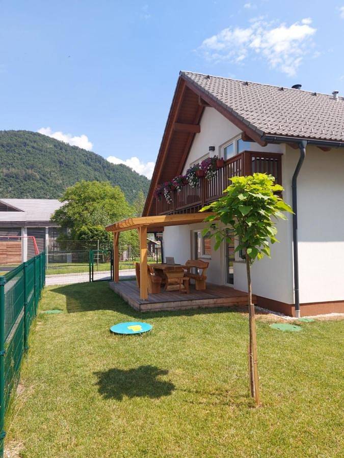 Gîte pour 8 personnes, avec vue et jardin, animaux acceptés dans Bohinjska Bistrica - 2