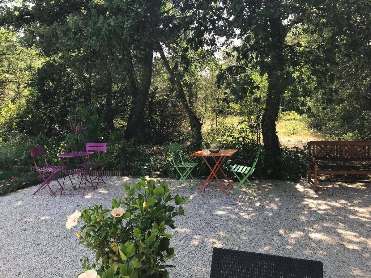 One-Bedroom Chalet - Annex in Peyrolles-en-Provence, Région d'Aix-en-Provence