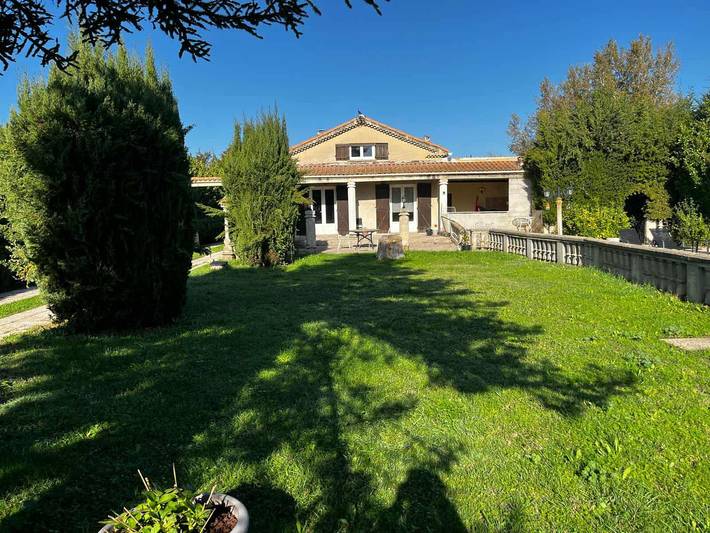 Gîte pour 6 personnes, avec Piscine