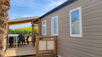 Mobil home pour 8 personnes, avec bassin pour enfant à Saint-Mitre-les-Remparts
