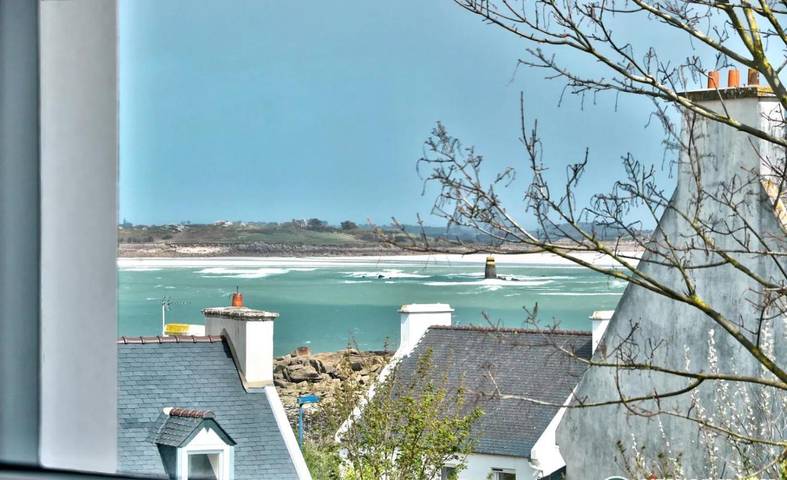 Location de vacances pour 6 personnes, avec piscine ainsi que vue et jardin, animaux acceptés à Sibiril - 4