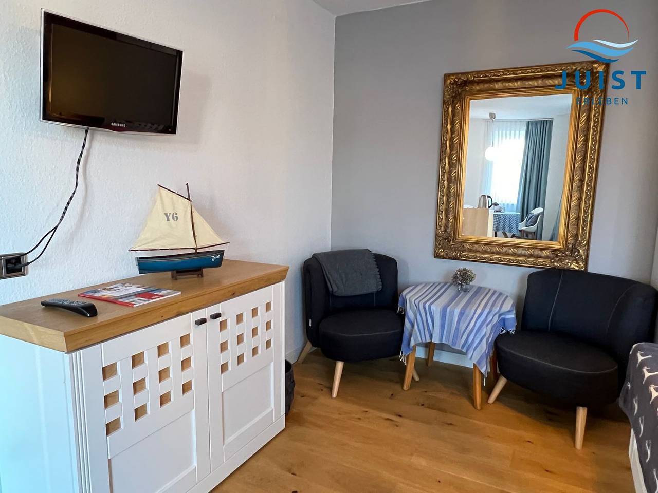 Ferienwohnung mit Küchenzeile und Balkon, ideal für Paare, direkt am Wattenmeer in Juist