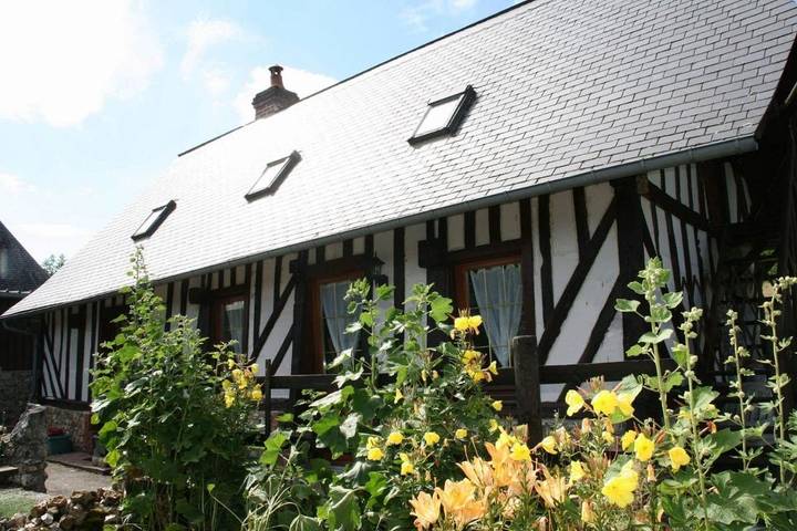 Location de vacances pour 6 personnes, avec Terrasse et Jardin à Toutainville