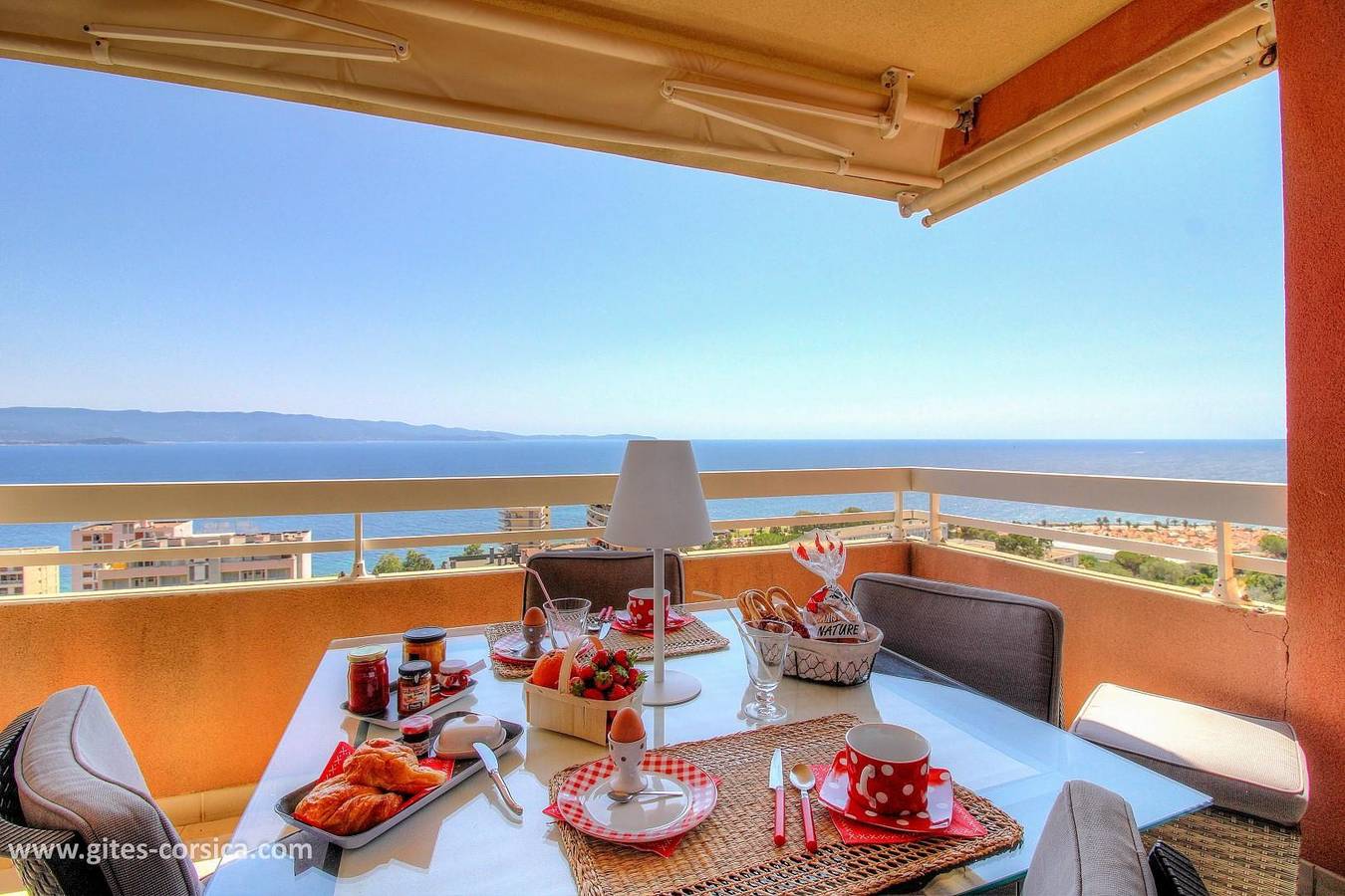 Les Horizons in Ajaccio, Golfe D'Ajaccio