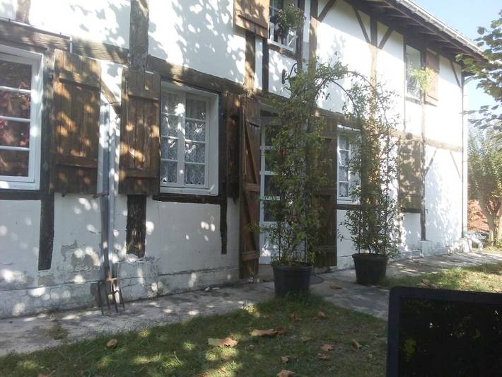 Cottage pour 2 personnes, avec vue et jardin ainsi que terrasse et piscine dans Lesgor