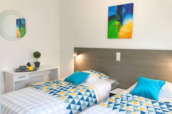 Apartamento entero, Apart T6 140 m2 con clim, aparcamiento, cerca del Santuario in Lourdes (Altos Pirineos), Altos Pirineos