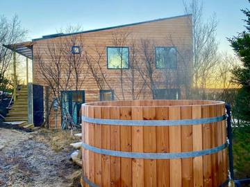 Cottage pour 10 personnes, avec jardin ainsi que sauna et vue, animaux acceptés à Mosfellsbær