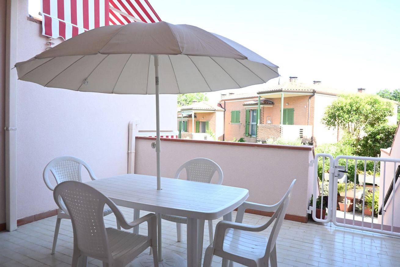 Ganze Wohnung, S205 - Sirolo, three-room apartment with portico and a / c in Sirolo, Riviera del Conero