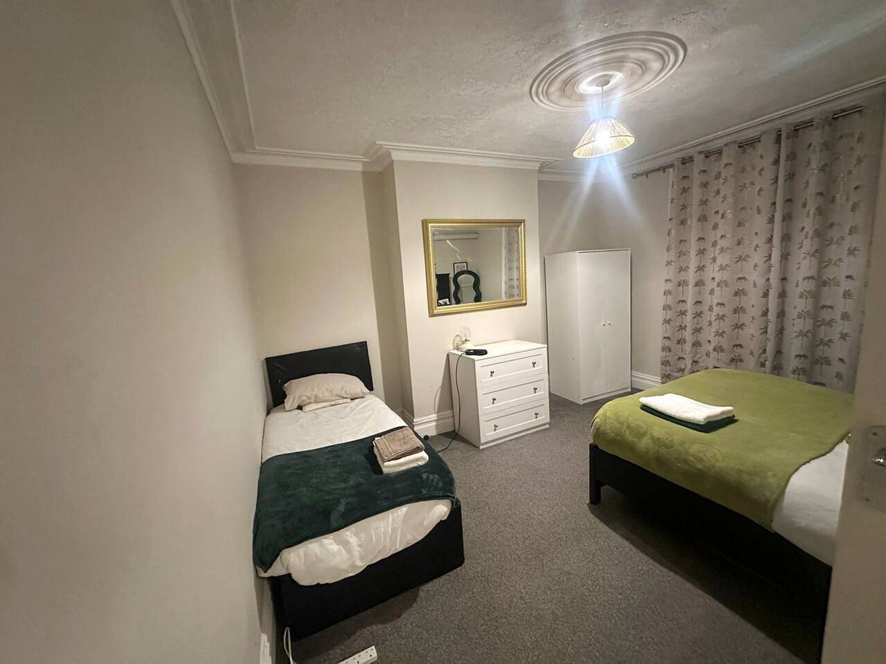 Apartamento entero, Bright & Comfortable 2-Bed Home 5 mins from Newcastle City Centre - Free Parking in Gateshead