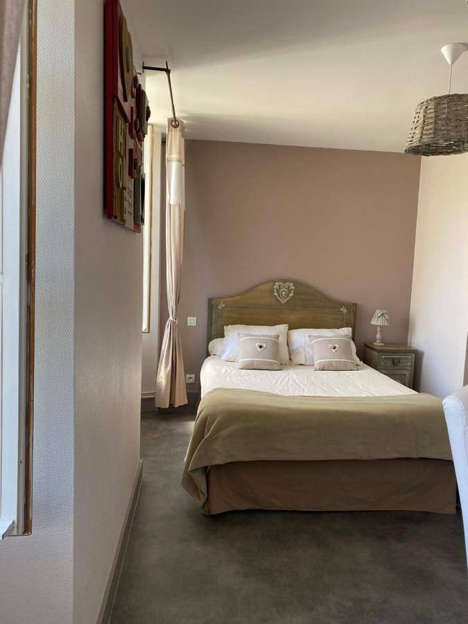 Hôtel pour 2 personnes, avec Terrasse à Barriac-les-Bosquets