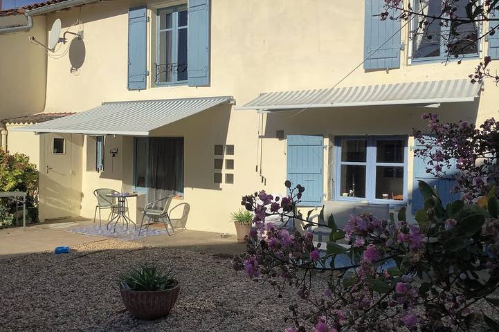Chambre d’hôte pour 9 personnes à Chef-Boutonne