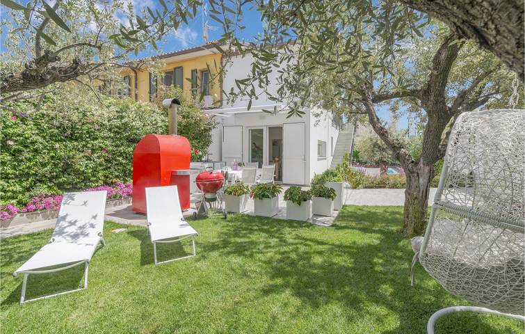 Casa vacanza per 10 persone con terrazza in Antonio, Civitanova Marche