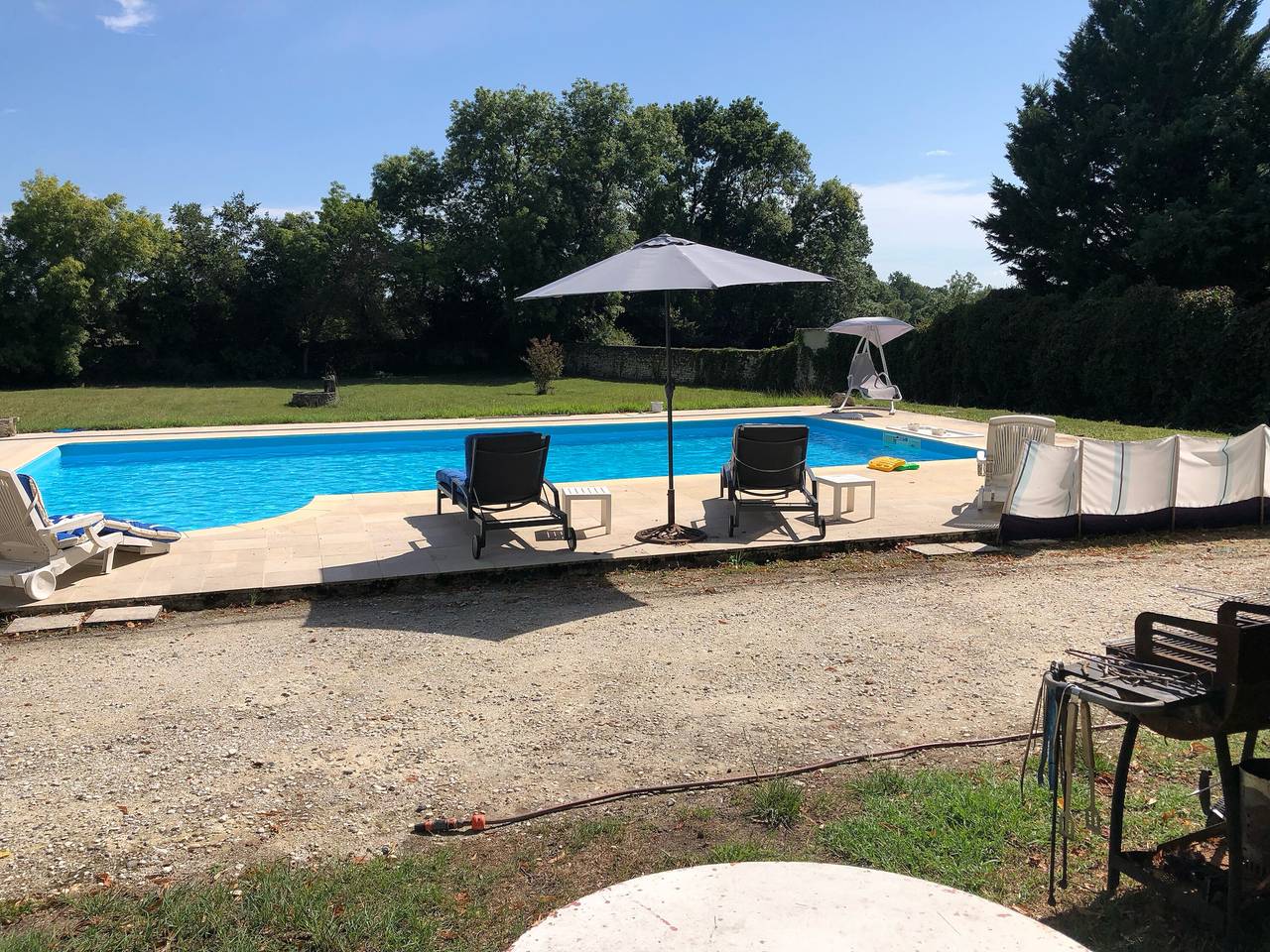 La Maison de Léandre – Piscine chauffée et climatisation au cœur du Médoc in Saint-Seurin-de-Cadourne, Région de Lesparre-Médoc