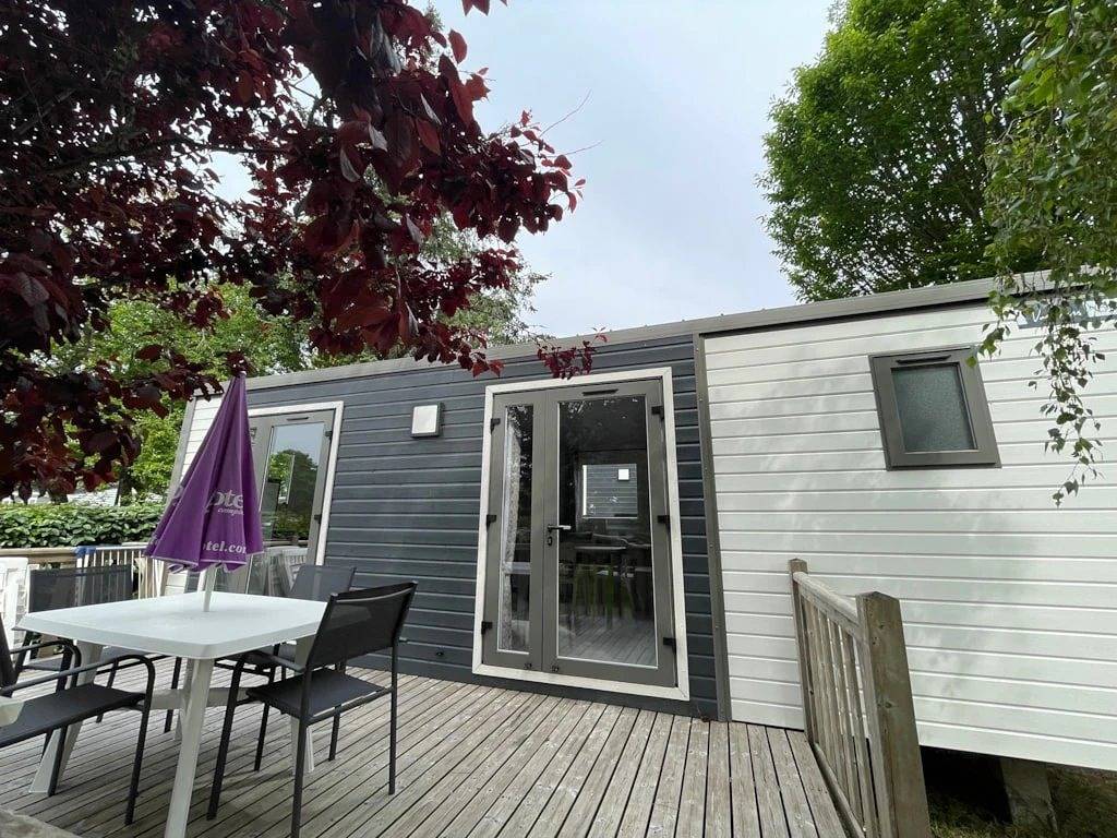 Zecamping 4 étoiles 200m plage piscine couverte mobil-home Tv Lv 30m2 in Raguenes, Névez
