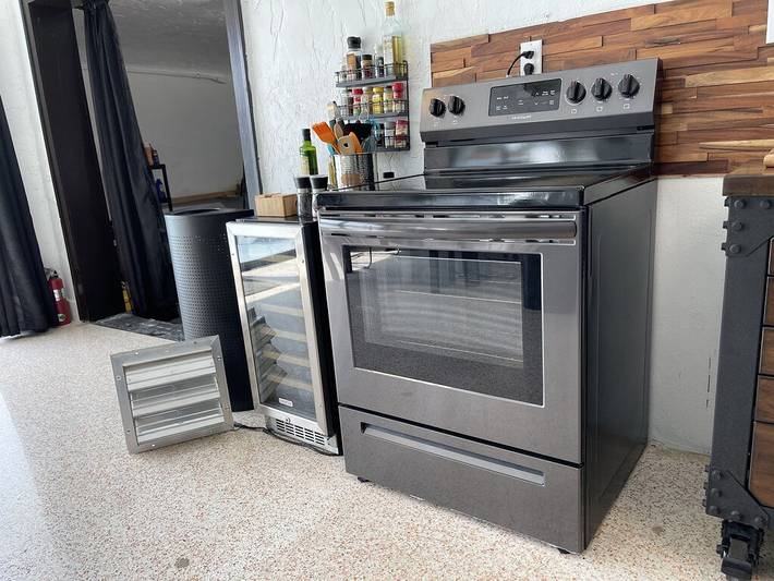 Vacation rental for 12 people, with terrace and yard in St. Lucie County