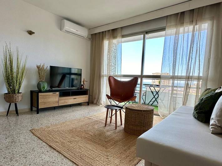 Ferienwohnung für 3 Personen, mit Pool und Meerblick sowie Terrasse in Torremolinos