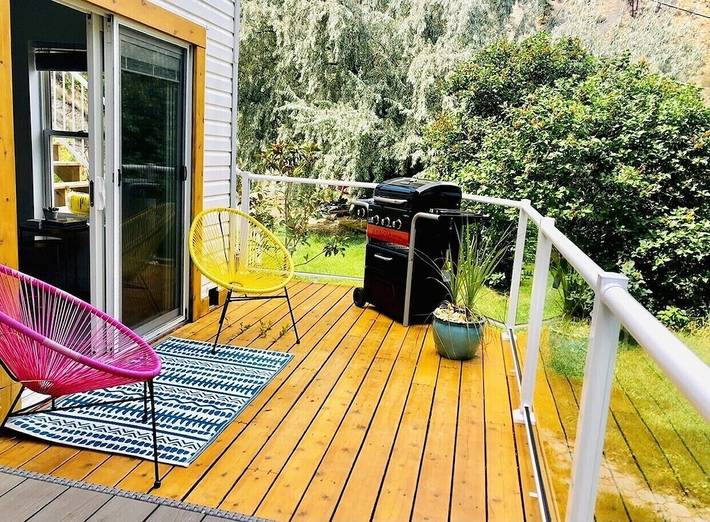 Holiday rental for 5 people, with garden and balcony in British Columbia