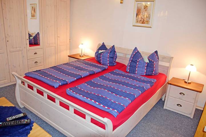 Ferienwohnung für 2 Personen, mit Balkon/Terrasse und Terrasse sowie Garten in Aschersleben