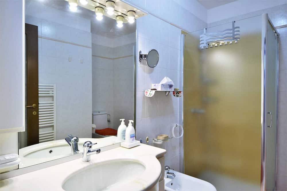 Appartement entier, Villa au bord du lac à Luino in Luino, Comune di Luino
