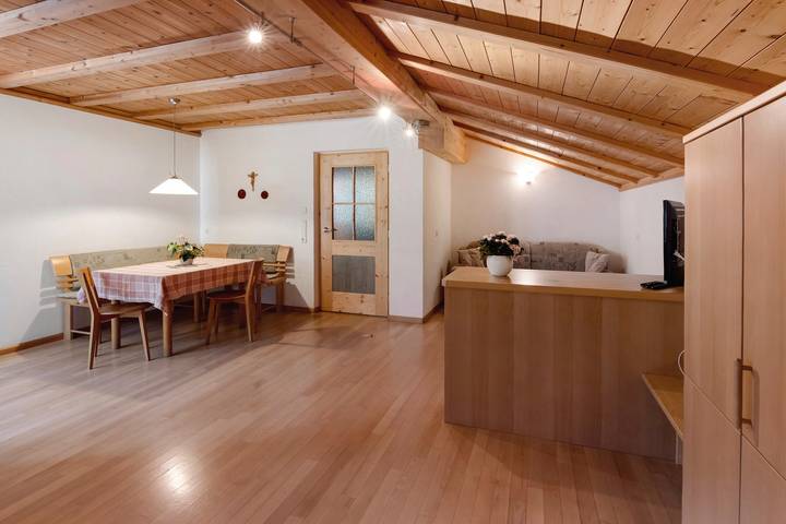 Ferienwohnung für 4 Personen, mit Balkon und Seeblick in Reschen - 2