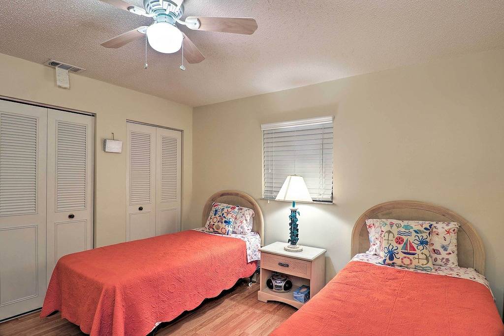 Neu! Port St. Lucie Home mit Lanai und eigenem Pool in Port St. Lucie, St. Lucie County