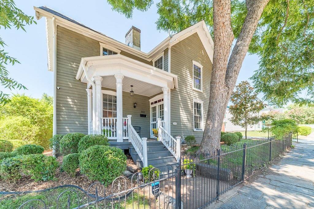 National Parks themed Historic Getaway near Downtown Lynchburg in Lynchburg, Virginia